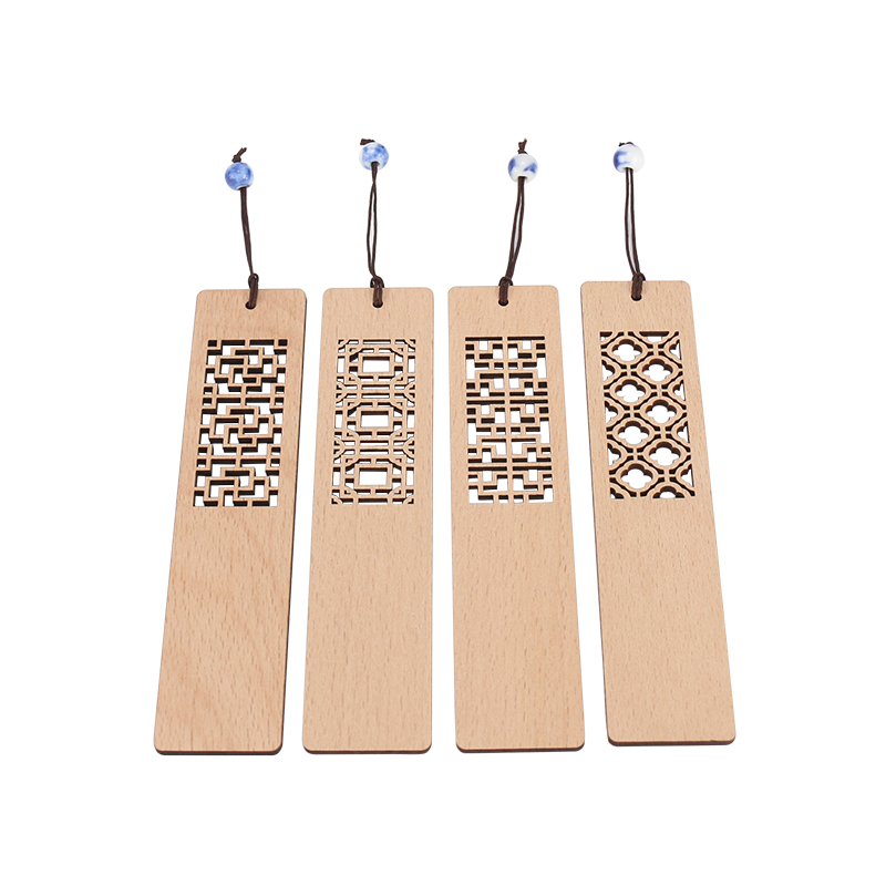 榉木镂空窗格书签